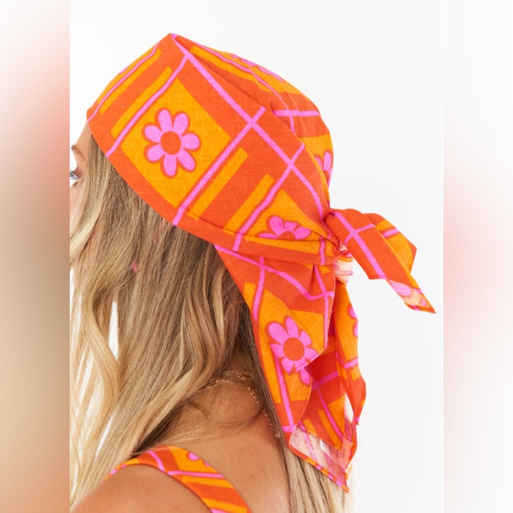 New Barbie x Mumu Groovy Babe Vibrant Orange and Pink Floral Headscarf - Picture 2 of 4